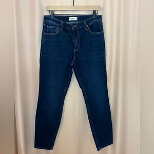 Women’s Abercrombie & Fitch Skinny High Rise Dark Wash Size 10R